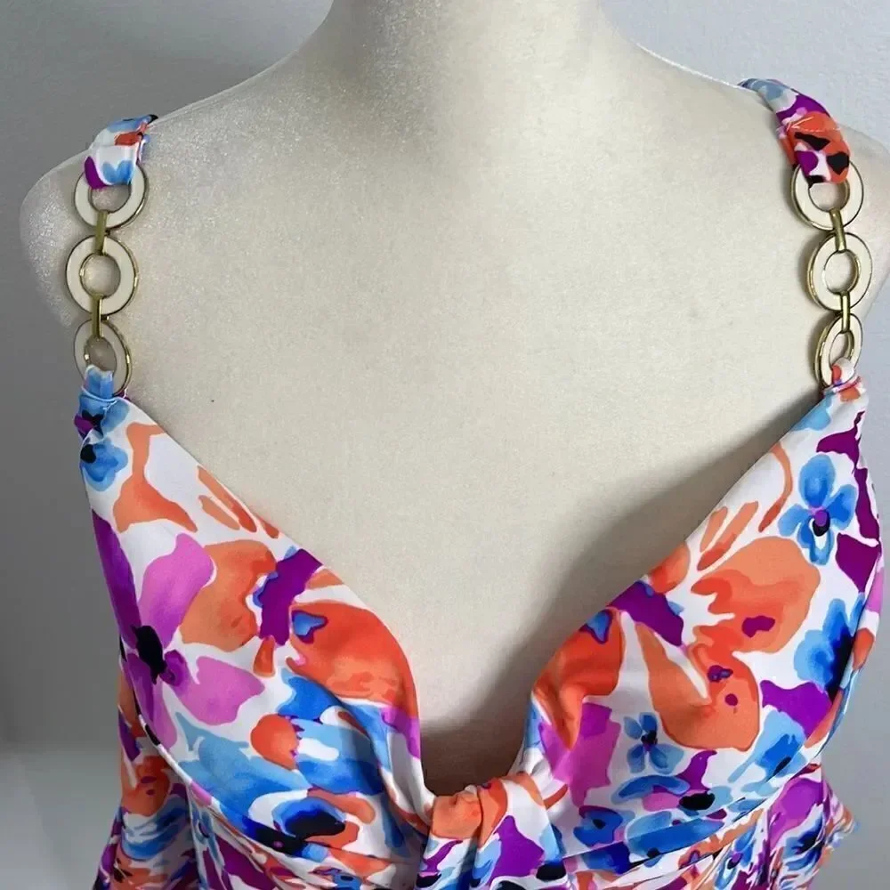 Catalina collections swim tank. Floral.  Size 3X.  Built in bra.  EUC.